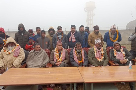नरैनापुर पुगेर गौडल समूहले भन्यो-'हामीलाई जिताउनुस्, पछुतो हुन दिन्नौं'